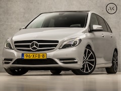 Mercedes-Benz B-klasse - 180 Ambition Sport (PANORAMADAK, NAVIGATIE, LEDER, CRUISE, SPORTSTOELEN, GETINT GLAS, ZWAR