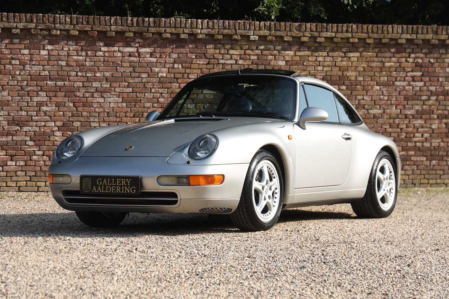 Porsche 911 Targa - 911/993 Carrera 2 "Manual gearbox" First delivery by Porsche Aktiengesellschaft - "Werksau - AutoWereld.nl