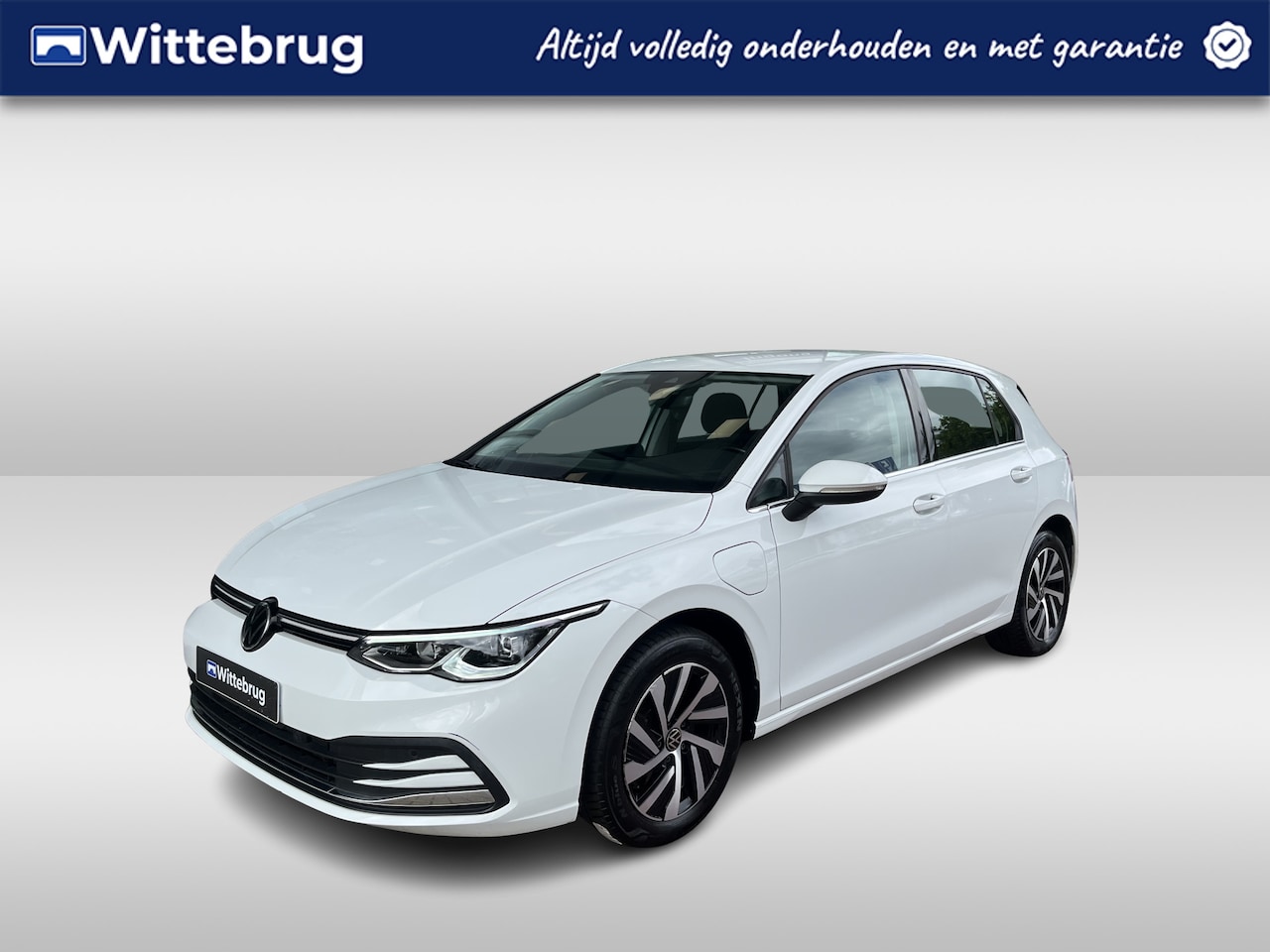 Volkswagen Golf - 1.4 eHybrid 204pk DSG Style / LED / Stuur & Stoelverwarming / Parkeer sensoren / Adaptieve - AutoWereld.nl