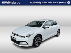 Volkswagen Golf - 1.4 eHybrid 204pk DSG Style / LED / Stuur & Stoelverwarming / Parkeer sensoren / Adaptieve
