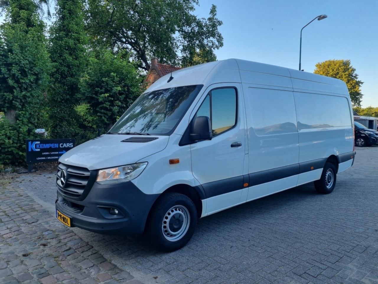 Mercedes-Benz Sprinter - 317 CDI Maxi Navi Mbux Stoelverw L3 - AutoWereld.nl