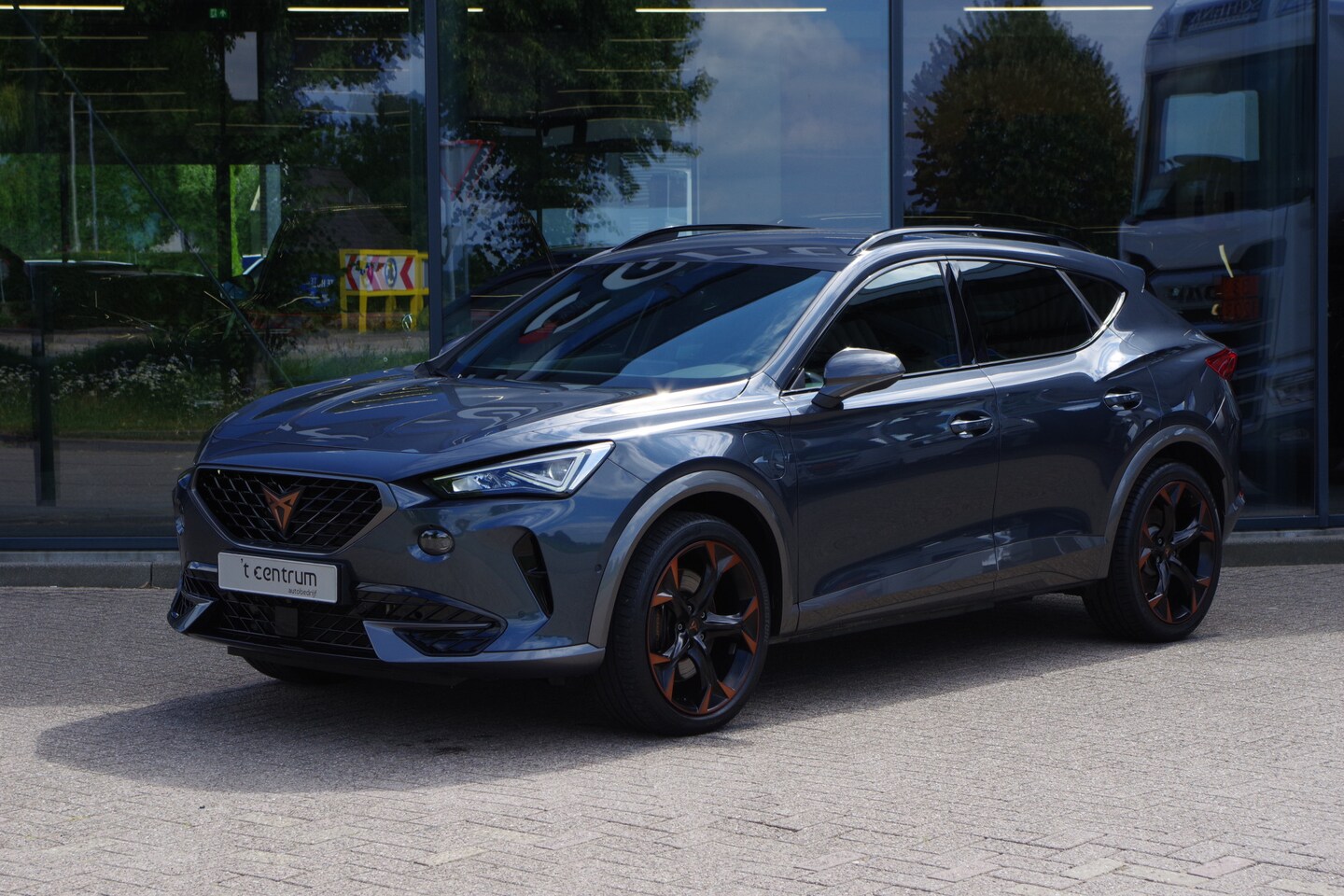 CUPRA Formentor - 1.4 e-Hybrid VZ 245 PK Copper Edition PHEV, LED, Camera, Winterpakket, Carplay - AutoWereld.nl