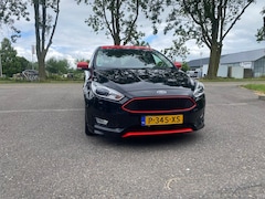 Ford Focus - 1.5 Red EDITION STOEL&STUUR VERWARMING ACHTERCAMERA