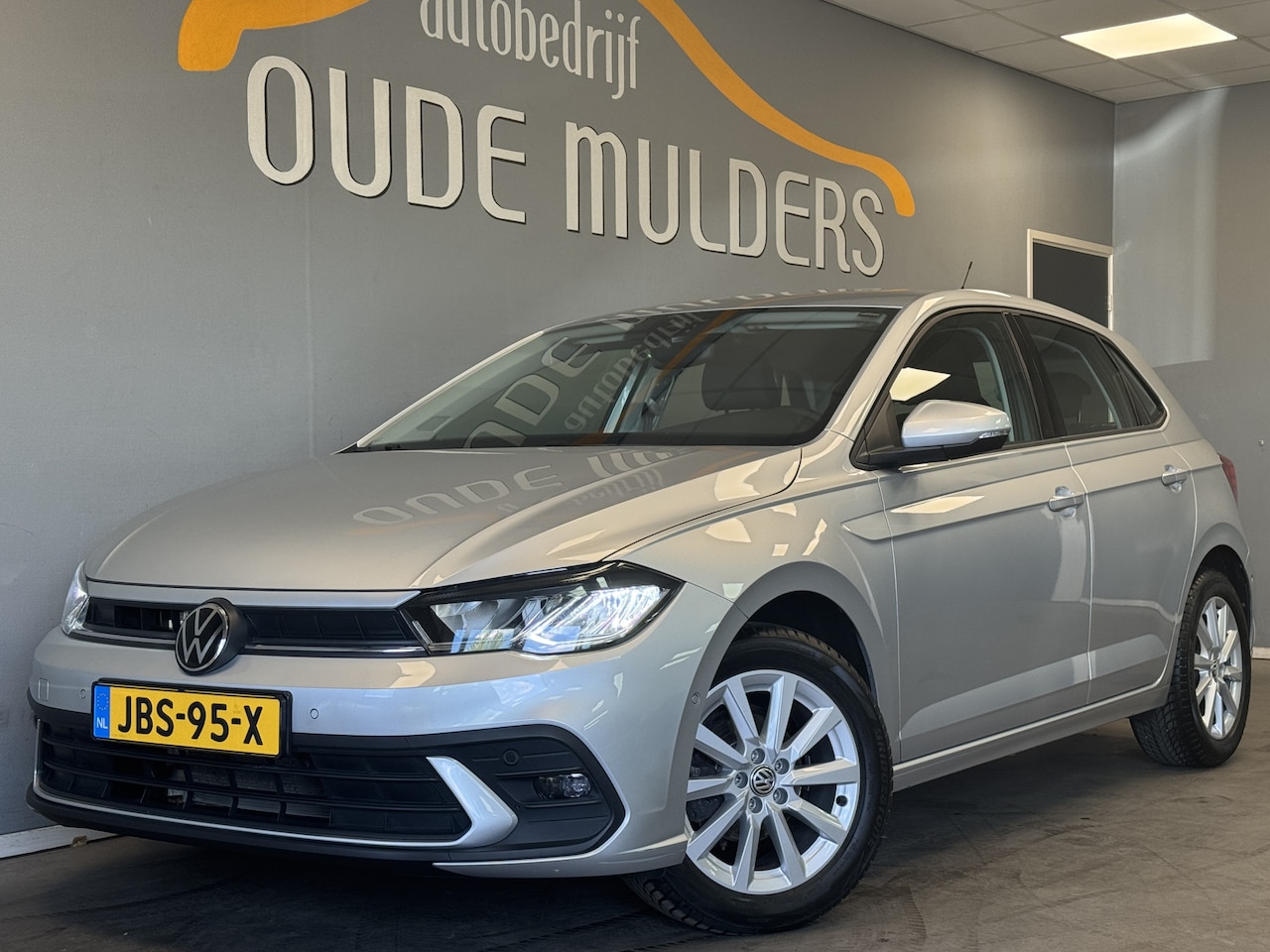 Volkswagen Polo - 1.0 Navi/Parkeersensoren/ACC - AutoWereld.nl