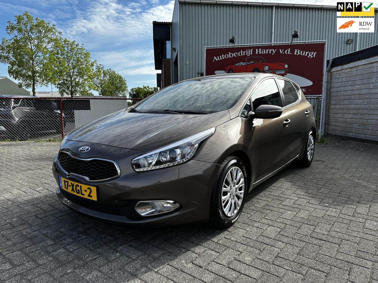 Kia Cee'd - 1.6 GDI Comfort Pack Cruise Control | Airco - AutoWereld.nl