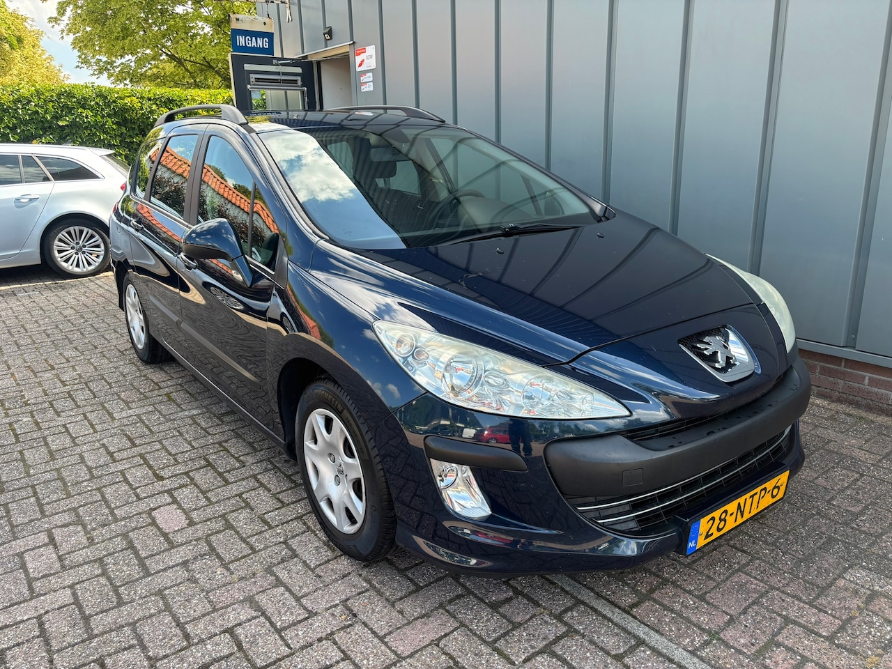 Peugeot 308 SW - 1.6 HDiF Blue Lease NAP//AIRCO//CRUISE//NAVI//TREKHAAK - AutoWereld.nl