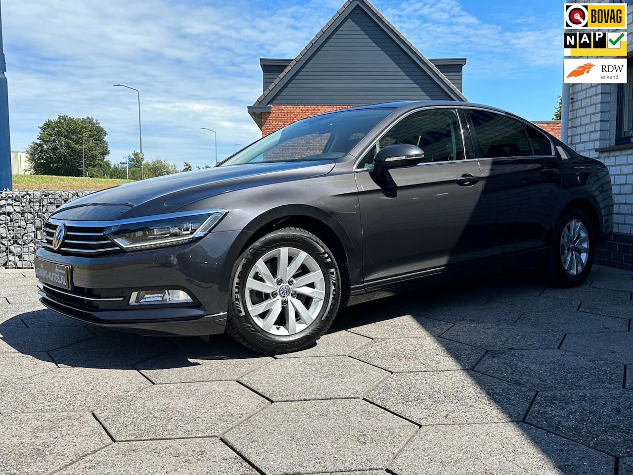 Volkswagen Passat - 1.5 TSI Comfortline Business/ CarPlay/ DSG/ PDCV+A - AutoWereld.nl