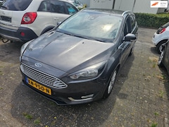 Ford Focus Wagon - 1.0 Titanium / Climate / Stoel+Stuurverwaming