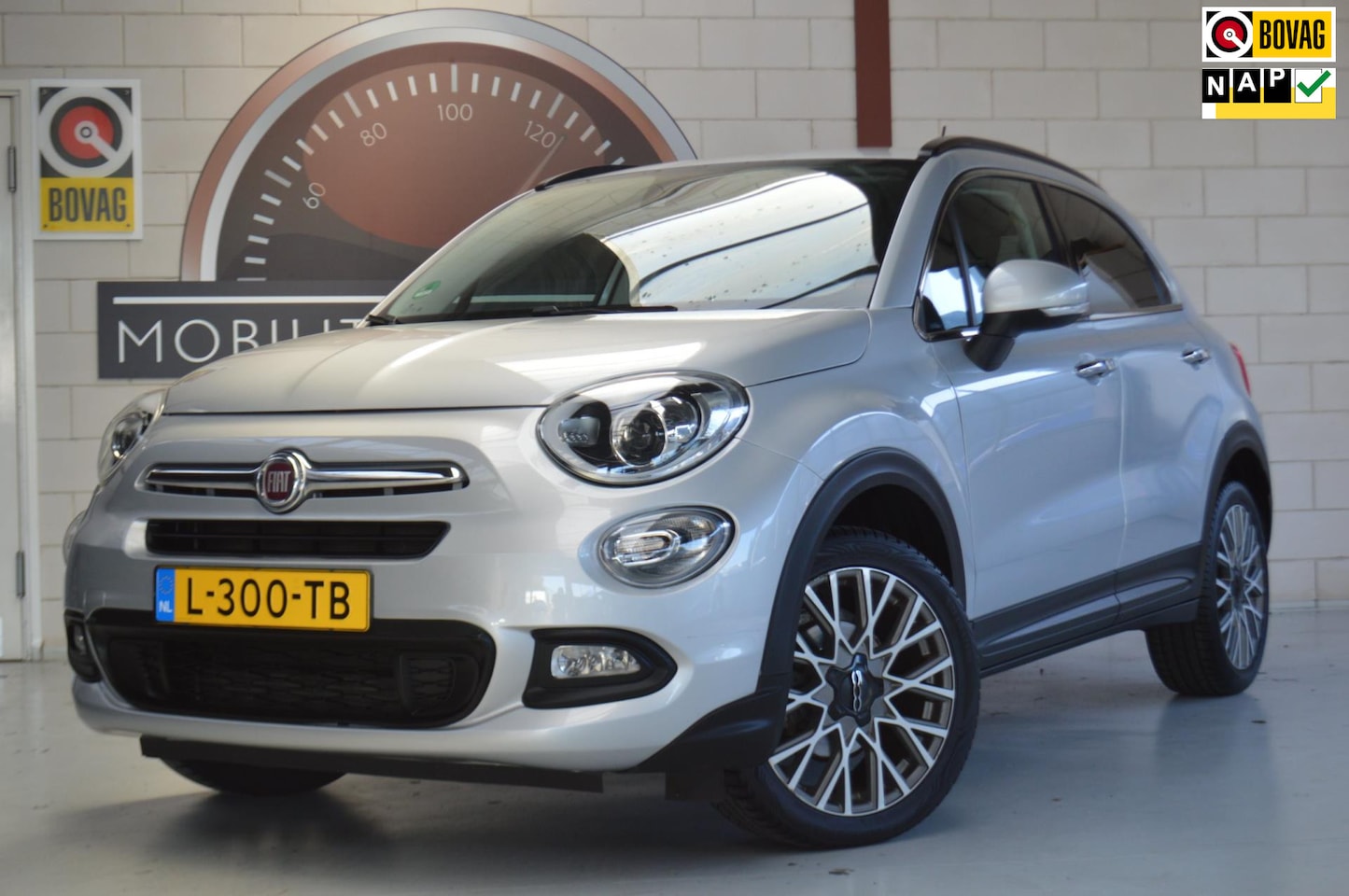 Fiat 500 X - 1.4T 140PK AUTOMAAT Lounge, ALL-SEASON, GARANTIE, DEALERONDERH - AutoWereld.nl