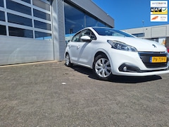 Peugeot 208 - 1.2 PureTech Blue Lion/Navigatie/Cruise/Pdc/Distr verangen/