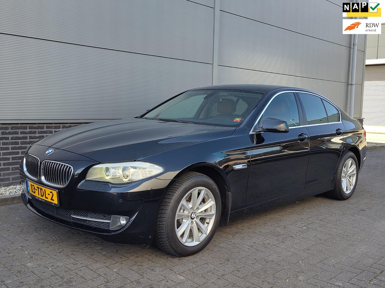 BMW 5-serie - 523i High Executive - NAP - APK tot 10-07-2026 - AutoWereld.nl