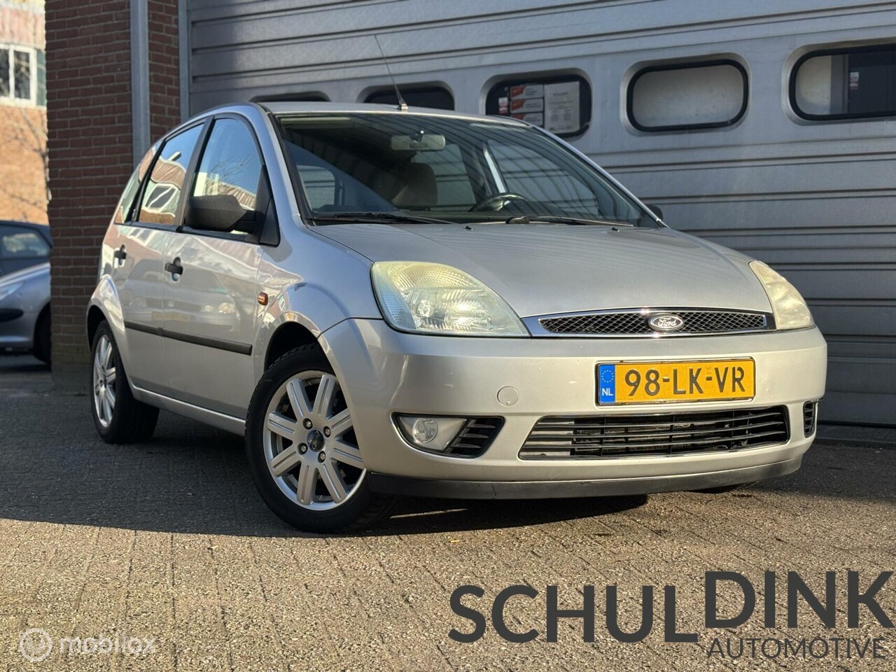 Ford Fiesta - 1.4-16V Ghia AUTOMAAT|TREKHAAK|AIRCO|ELEKTRISCHE RAMEN - AutoWereld.nl