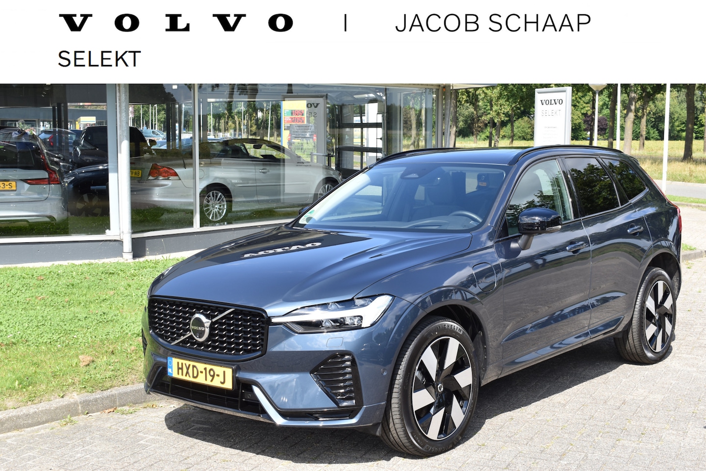 Volvo XC60 - T8 455PK Plug-in hybrid AWD Ultra Dark Pano dak | Head Up Display | 360 Camera | ACC | Pil - AutoWereld.nl