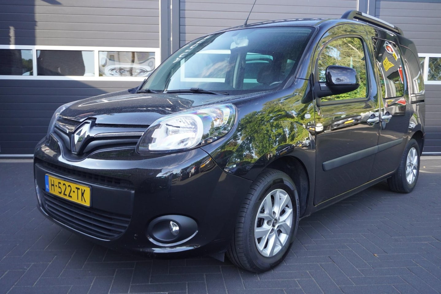 Renault Kangoo Family - 1.2 TCe Aut/Trekhaak/Airco - AutoWereld.nl