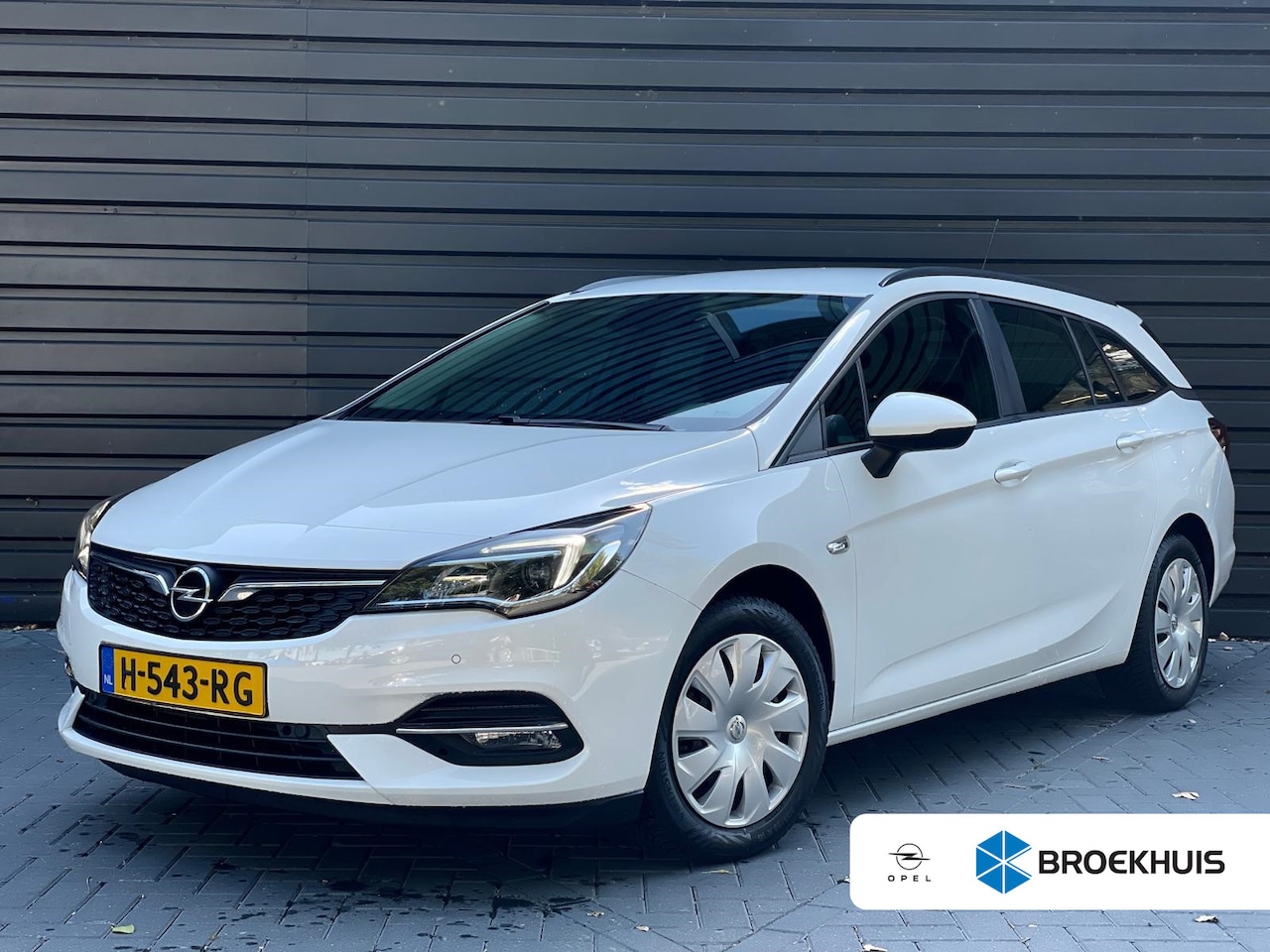 Opel Astra Sports Tourer - 1.2 TURBO 110PK BUSINESS EDITION / NAVI / LED / PDC / CLIMA / CAMERA / AGR / BLUETOOTH / C - AutoWereld.nl
