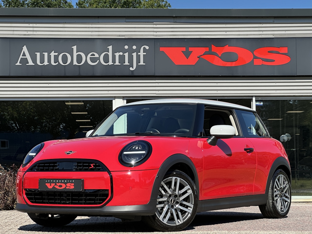 MINI Cooper S - Mini 2.0 Classic XS 204 pk | Camera | Stuurverwarming | Nw model - AutoWereld.nl