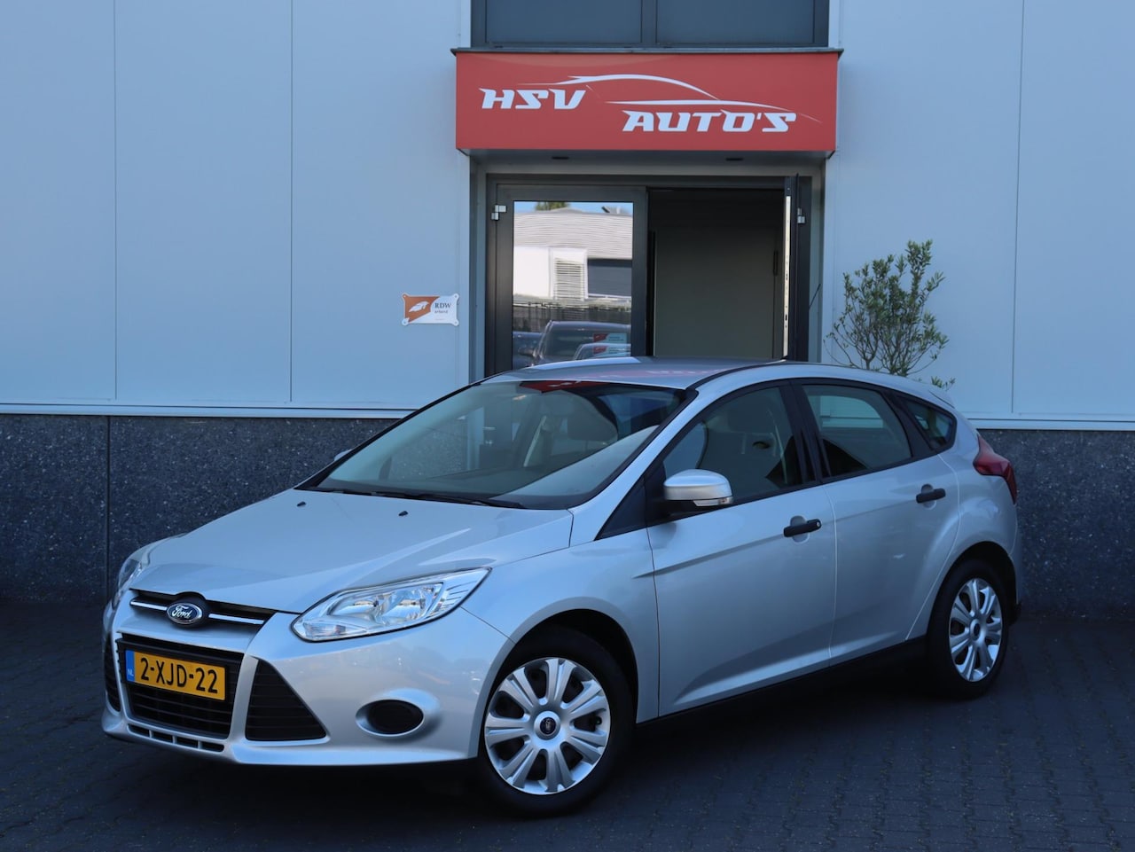 Ford Focus - 1.0 EcoBoost Ambiente 4-deurs org NL - AutoWereld.nl