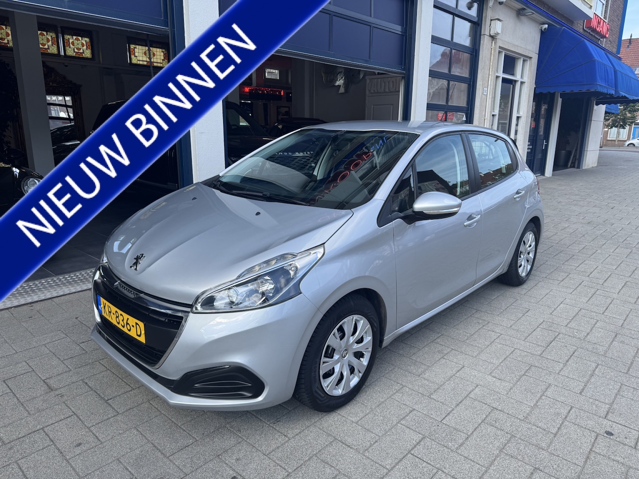 Peugeot 208 - 1.2 PureTech Active NL AUTO/NAVI/AIRCO - AutoWereld.nl