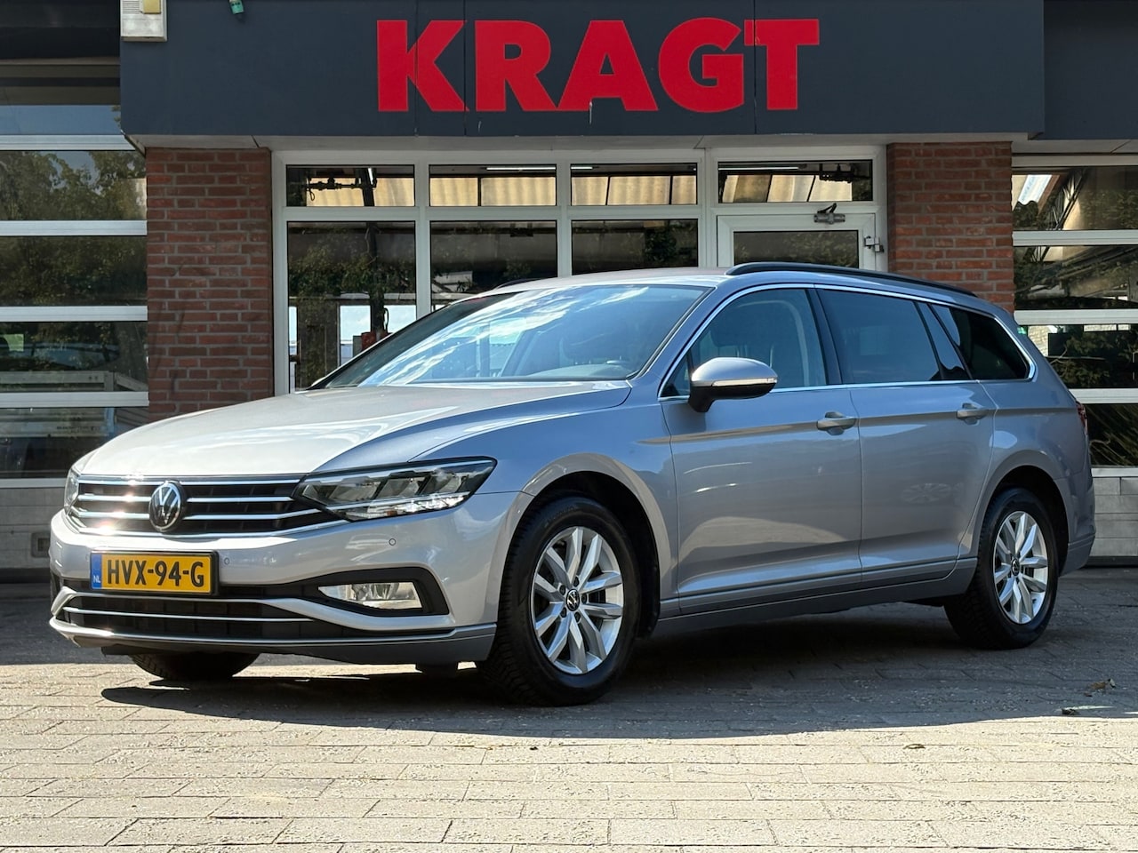 Volkswagen Passat Variant - Business 1.5 TSI 150 pk - Automaat - 1.600 kg geremd! - winterpack - trekhaak - LED - AutoWereld.nl