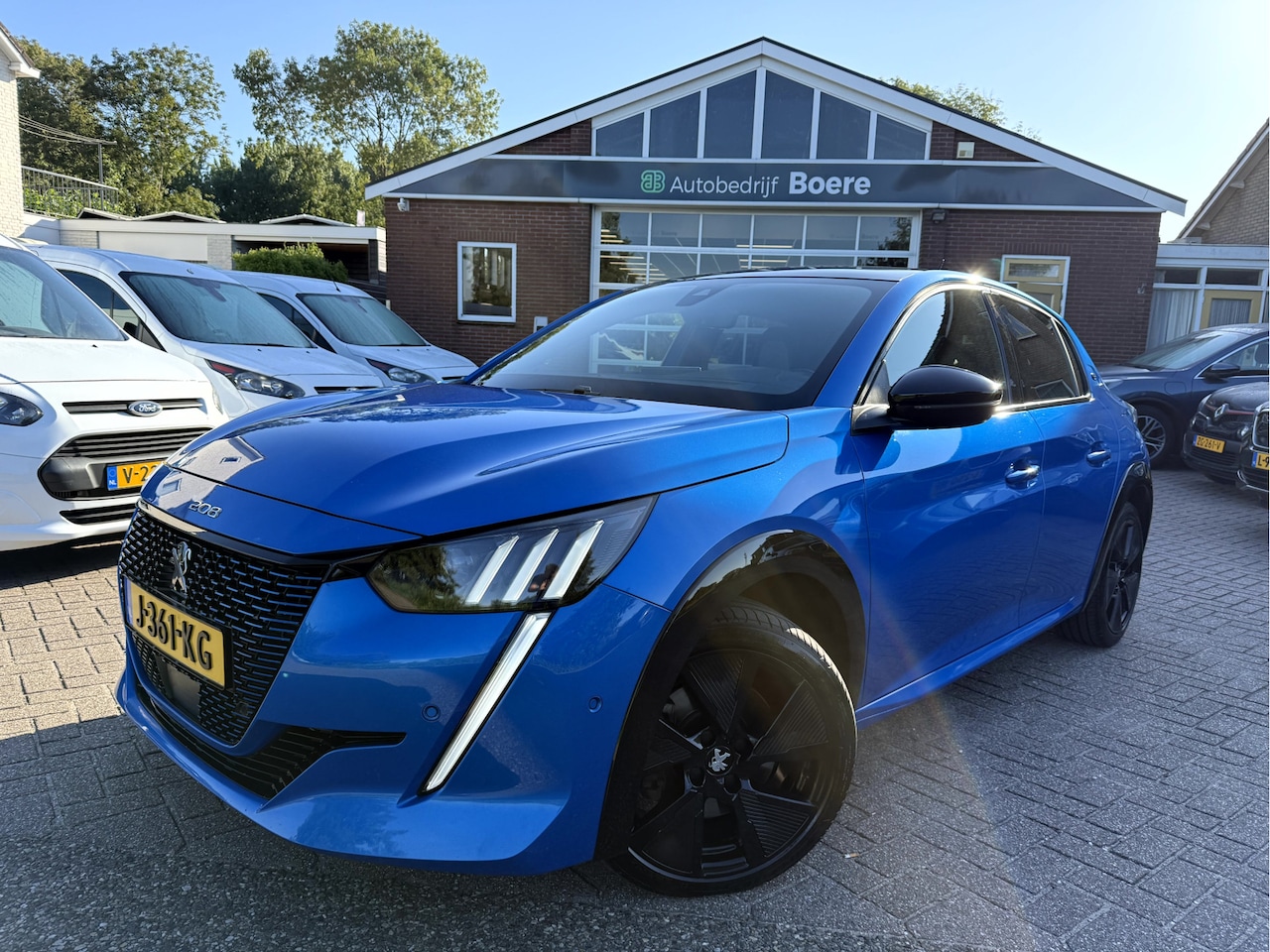 Peugeot e-208 - EV GT 350 3-Fase, Panoramadak, Camera, Adap.Cruise, App Connect - AutoWereld.nl