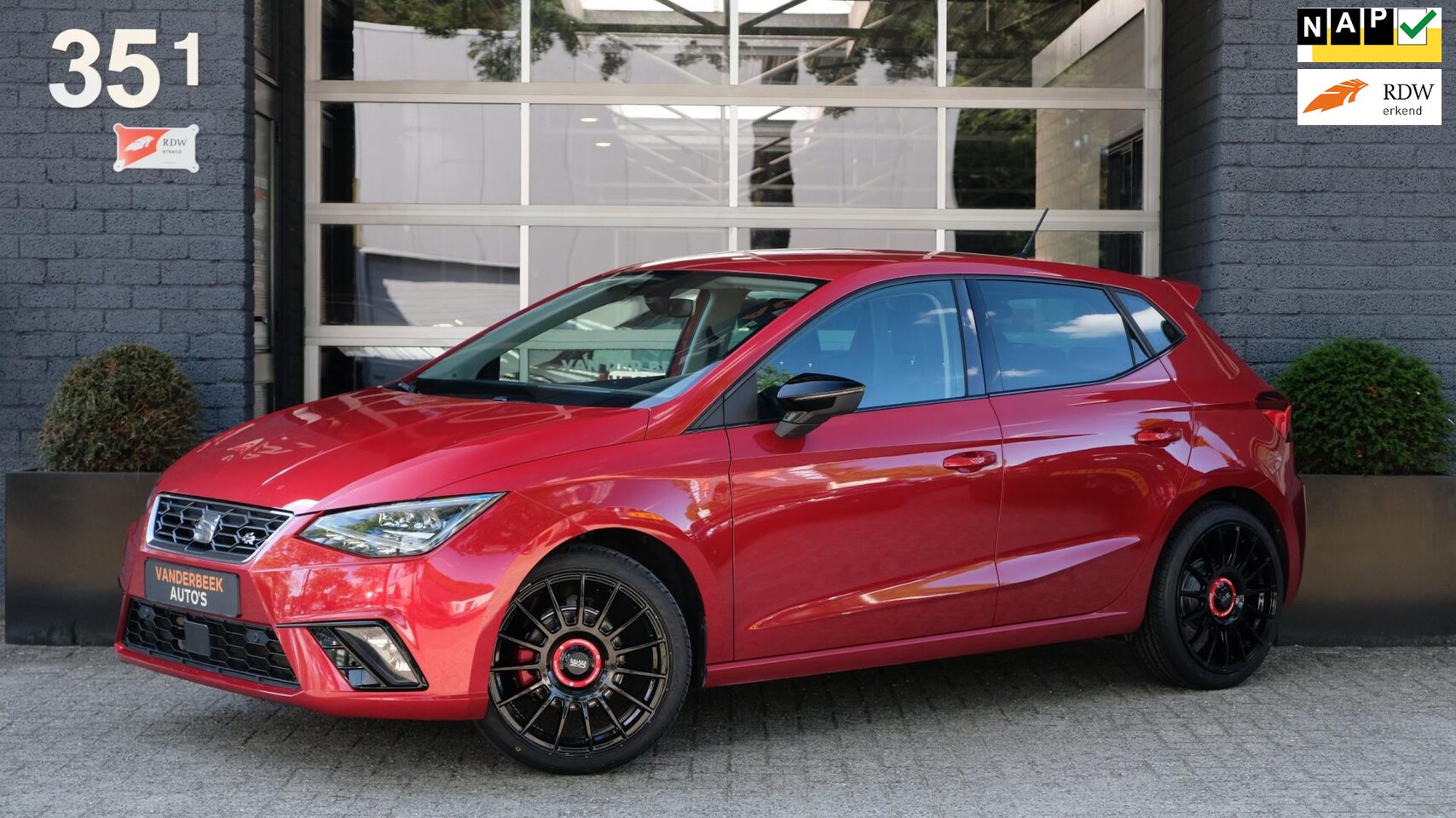 SEAT Ibiza - 1.5 TSI EVO FR 150PK ACC|CARPLAY|OZ EVO|LED - AutoWereld.nl