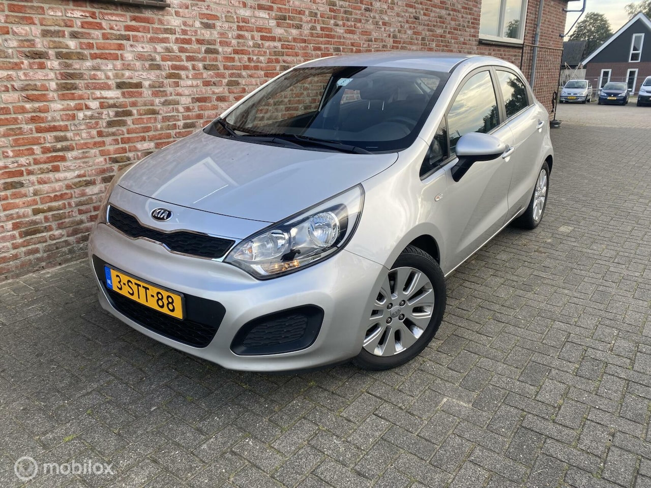 Kia Rio - 1.2 CVVT Plus Pack 1.2 CVVT Plus Pack - AutoWereld.nl