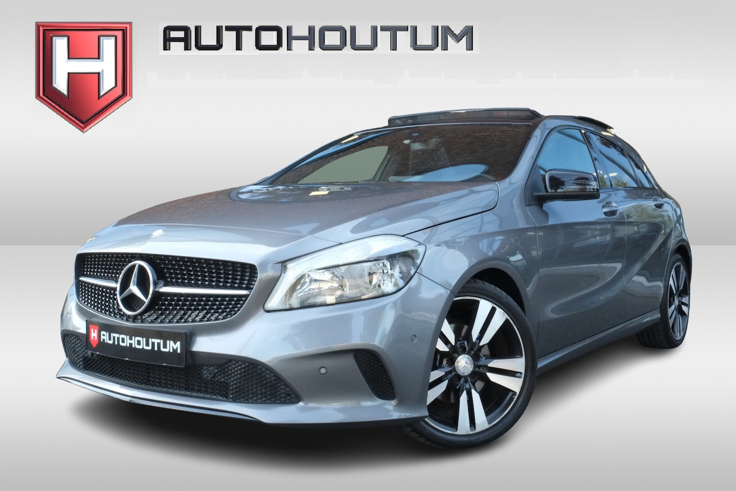 Mercedes-Benz A-klasse - 180 Prestige Panoramadak, Trekhaak, Dodehoek detectie - AutoWereld.nl