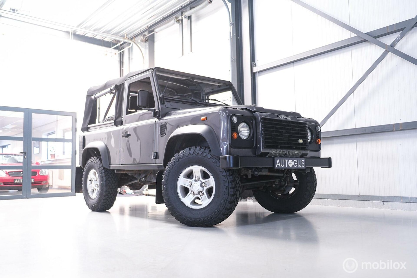 Land Rover Defender 90 - Td5 Soft Top | Airco | youngtimer | stoelverwarming | leder | zeer mooi | - AutoWereld.nl