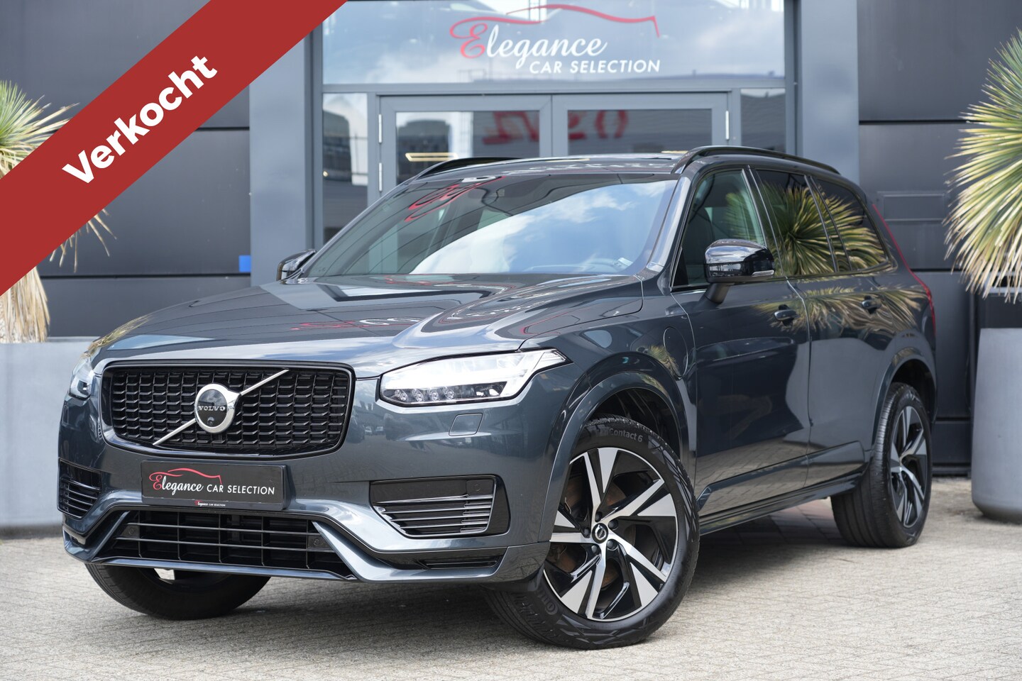 Volvo XC90 - 2.0 T8 Recharge AWD Plus Dark 455pk Panoramadak/360Camera/Trekhaak - AutoWereld.nl