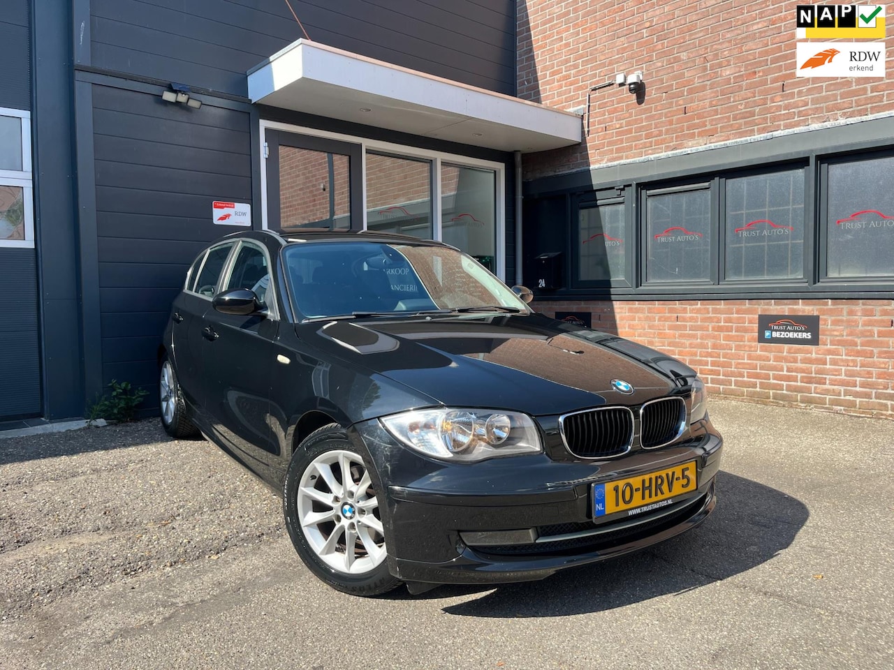 BMW 1-serie - 116i Business Line|Nap|Pdc|Cruise|Airco|Apk - AutoWereld.nl