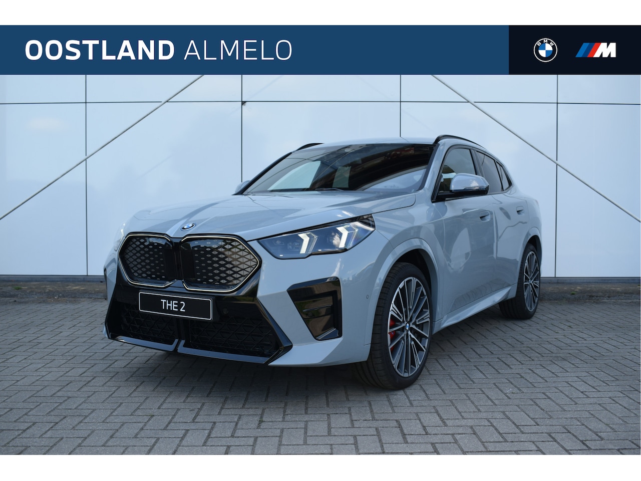 BMW iX2 - eDrive20 High Executive M Sport / Sportstoelen / Adaptieve LED / M Adaptief onderstel / Co - AutoWereld.nl