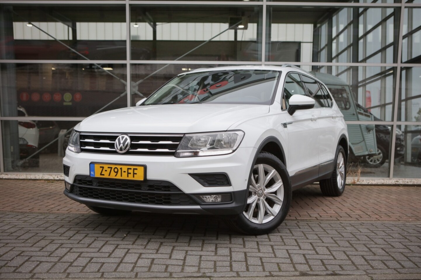 Volkswagen Tiguan Allspace - 2.0 TDI Highline 7 Persoons 150PK - AutoWereld.nl