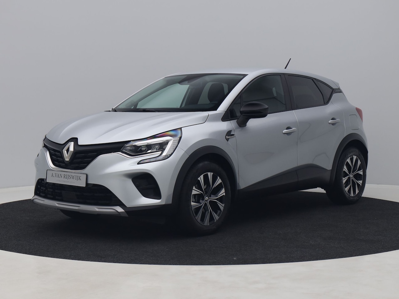 Renault Captur - 1.6 E-Tech Plug-in Hybrid 160 Intens | CAMERA | NAVI - AutoWereld.nl