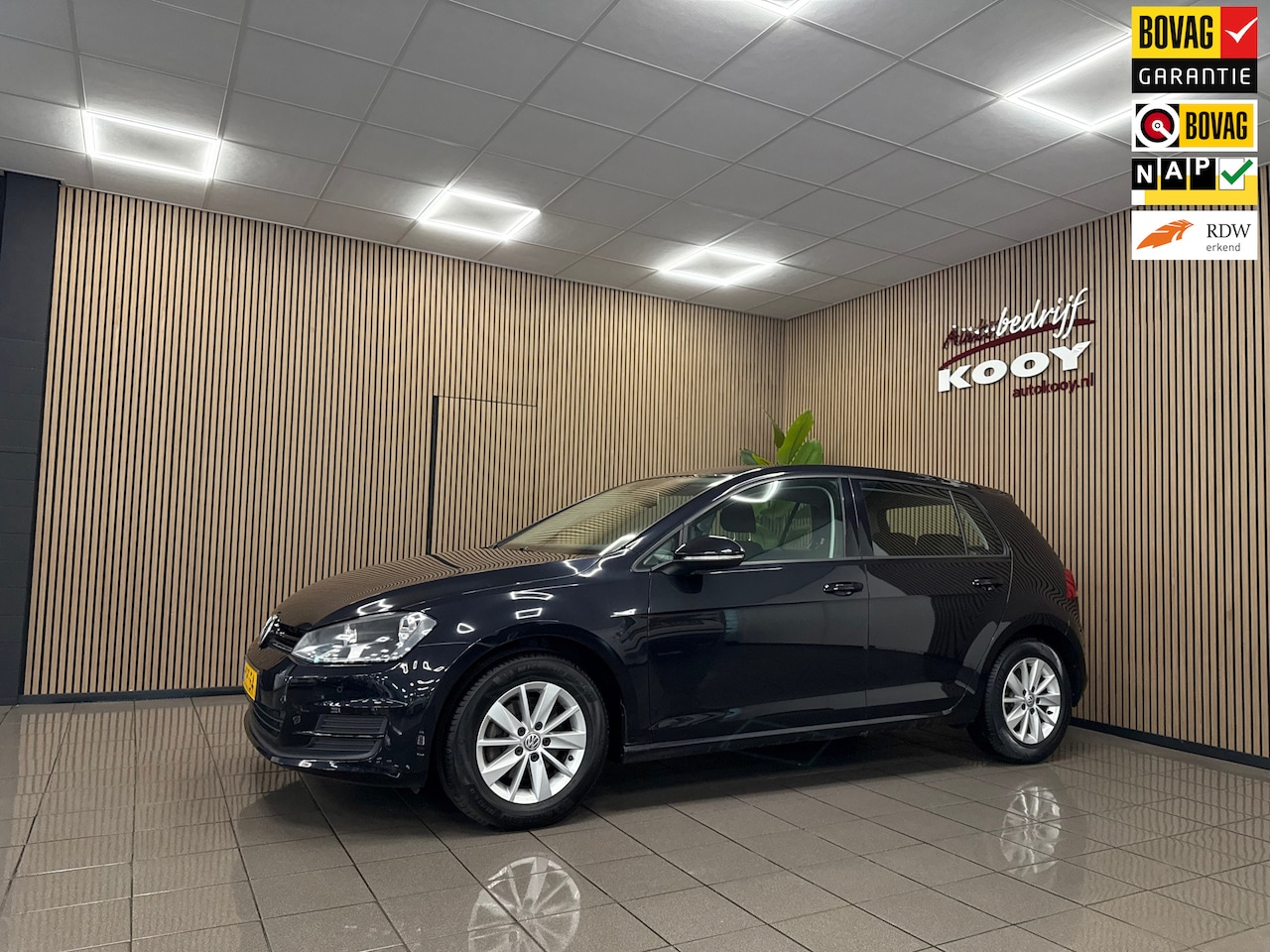 Volkswagen Golf - 1.4 TSI Comfortline * NL Auto / Afn. Trekhaak / Navigatie / 62.740 km + NAP * - AutoWereld.nl