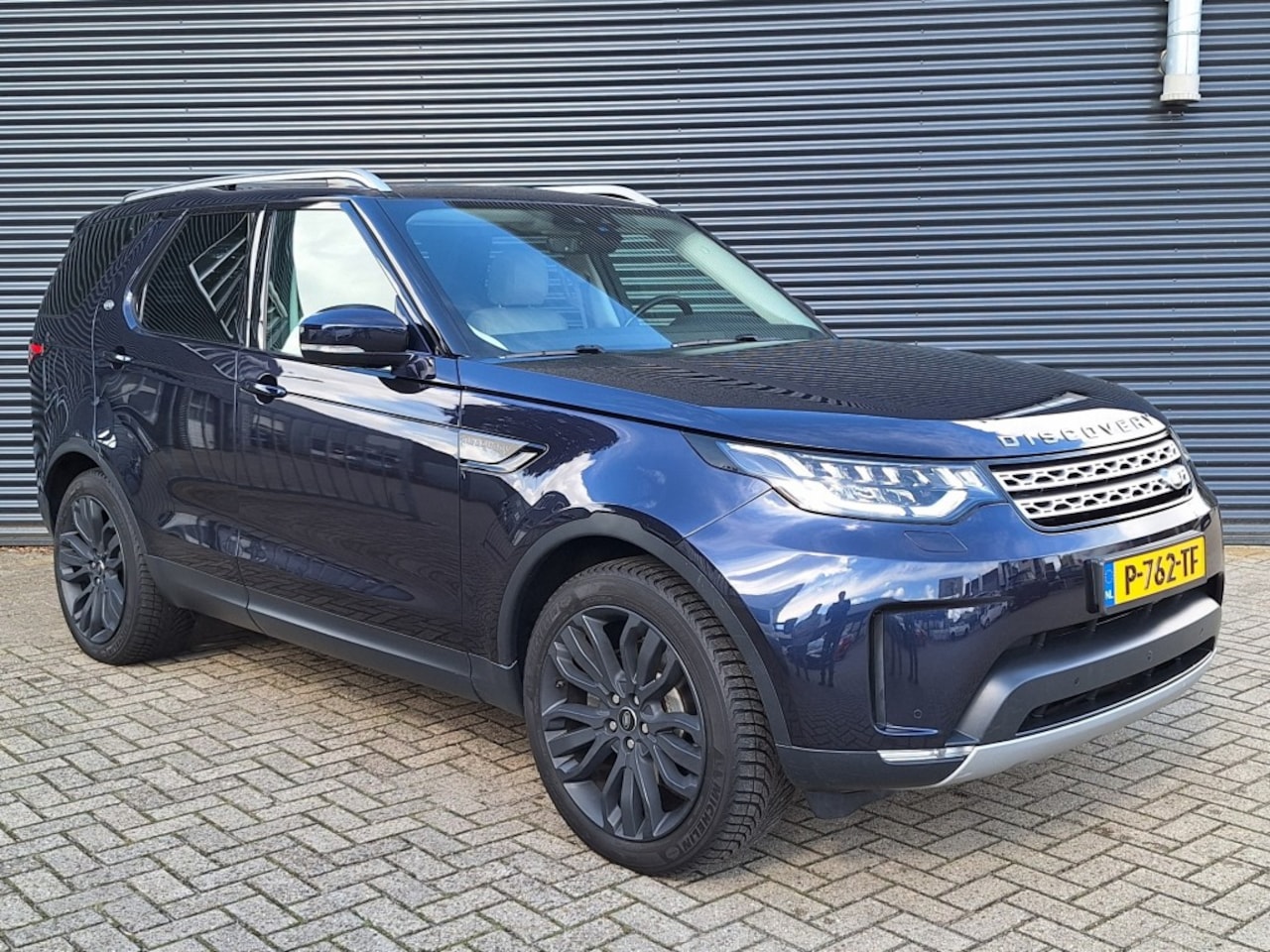 Land Rover Discovery - HSE luxury  SD4 240pk  7 pers. Nieuwe Motor! - AutoWereld.nl
