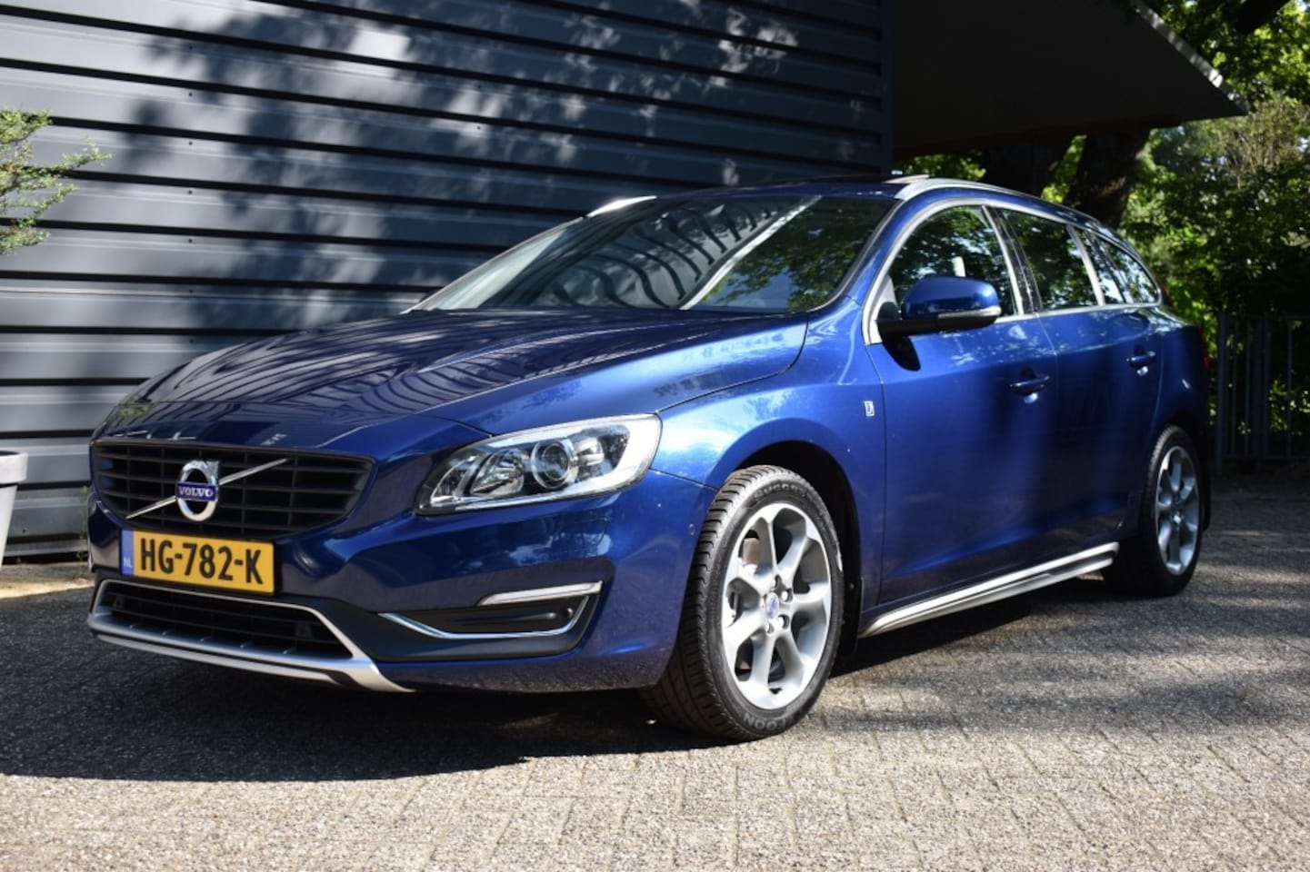 Volvo V60 - 2.0 D3 OCEAN RACE BNS!!!BOUWJAAR 2015!!AUTOMAAT!!UNIEKE KMSTAND!!!85000 KM!!LEDEREN BEKLED - AutoWereld.nl