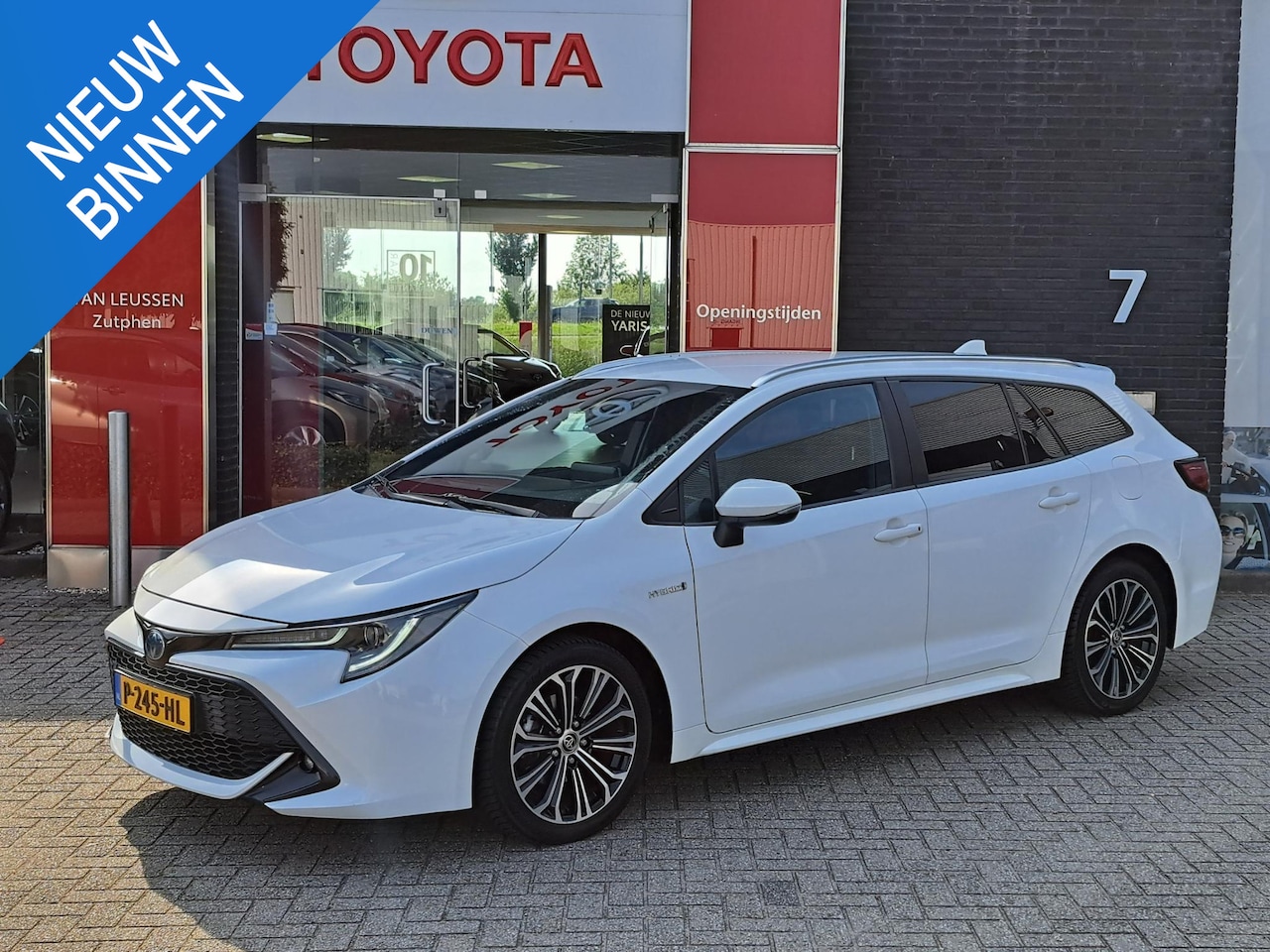 Toyota Corolla Touring Sports - 1.8 Hybrid DEALERONDERHOUDEN APPLE & ANDROID PARKEERCAMERA - AutoWereld.nl