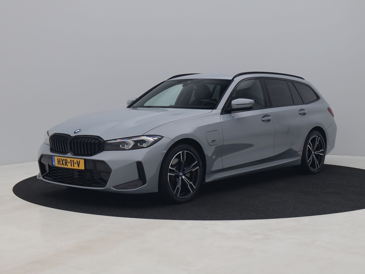 BMW 3-serie Touring - 320e M-Sport | CAMERA | KEYLESS | CARPLAY | TREKHAAK - AutoWereld.nl