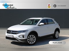 Volkswagen T-Roc - 1.5 TSI Style 150pk - Ergostoel - LED - Navi - Camera - Stoelverwarming - Trekhaak - Rijkl