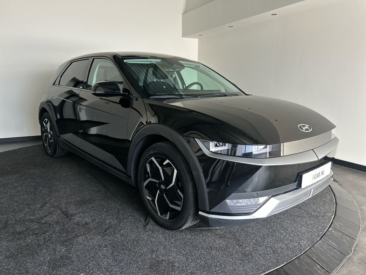 Hyundai IONIQ 5 - Connect 58 kWh | Achterbank verstelbaar | Stoel en stuurverwarming - AutoWereld.nl