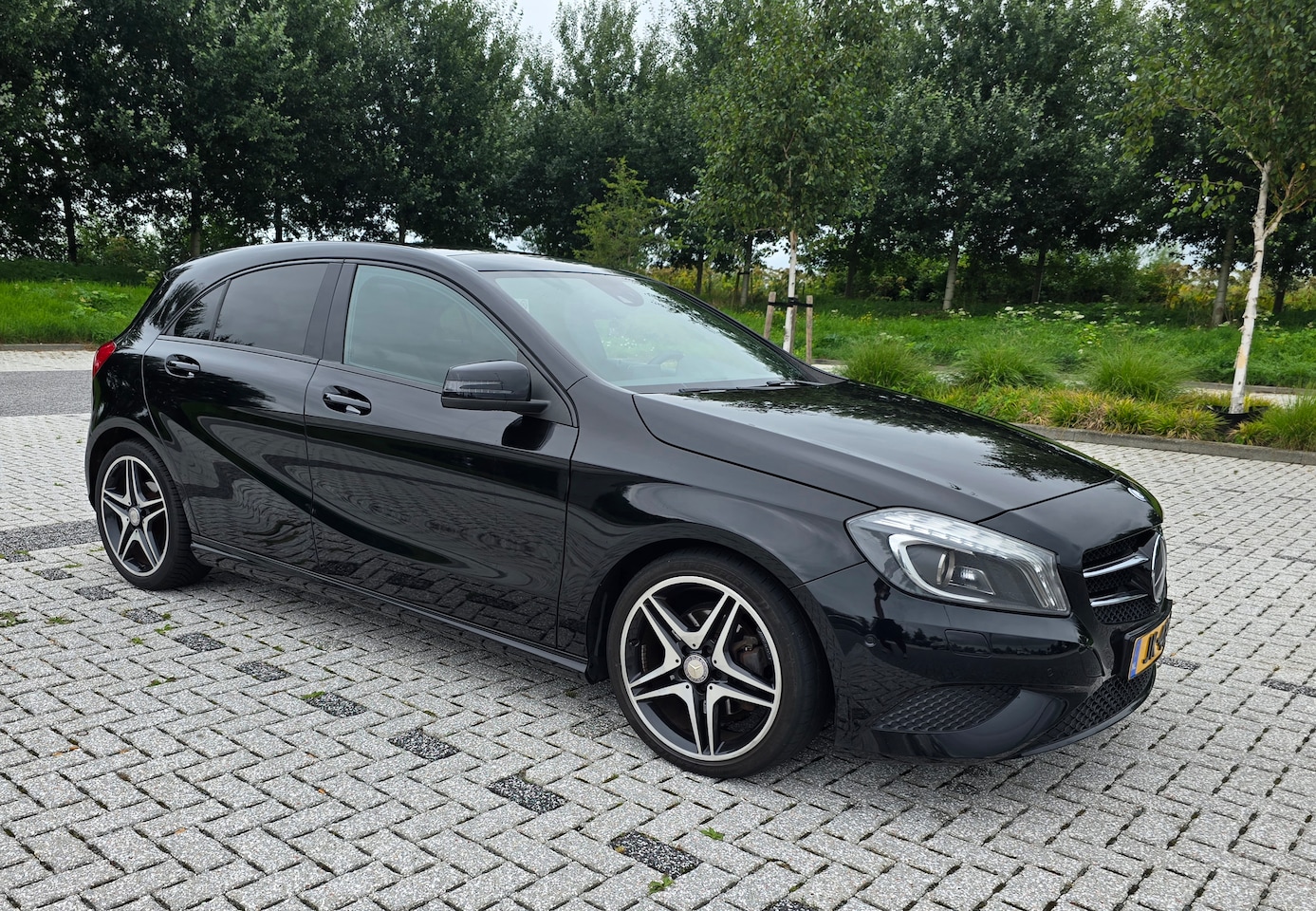 Mercedes-Benz A-klasse - 200 Prestige Panorama dak, leren bekleding. - AutoWereld.nl
