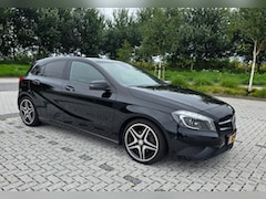 Mercedes-Benz A-klasse - 200 Prestige Panorama dak, leren bekleding.