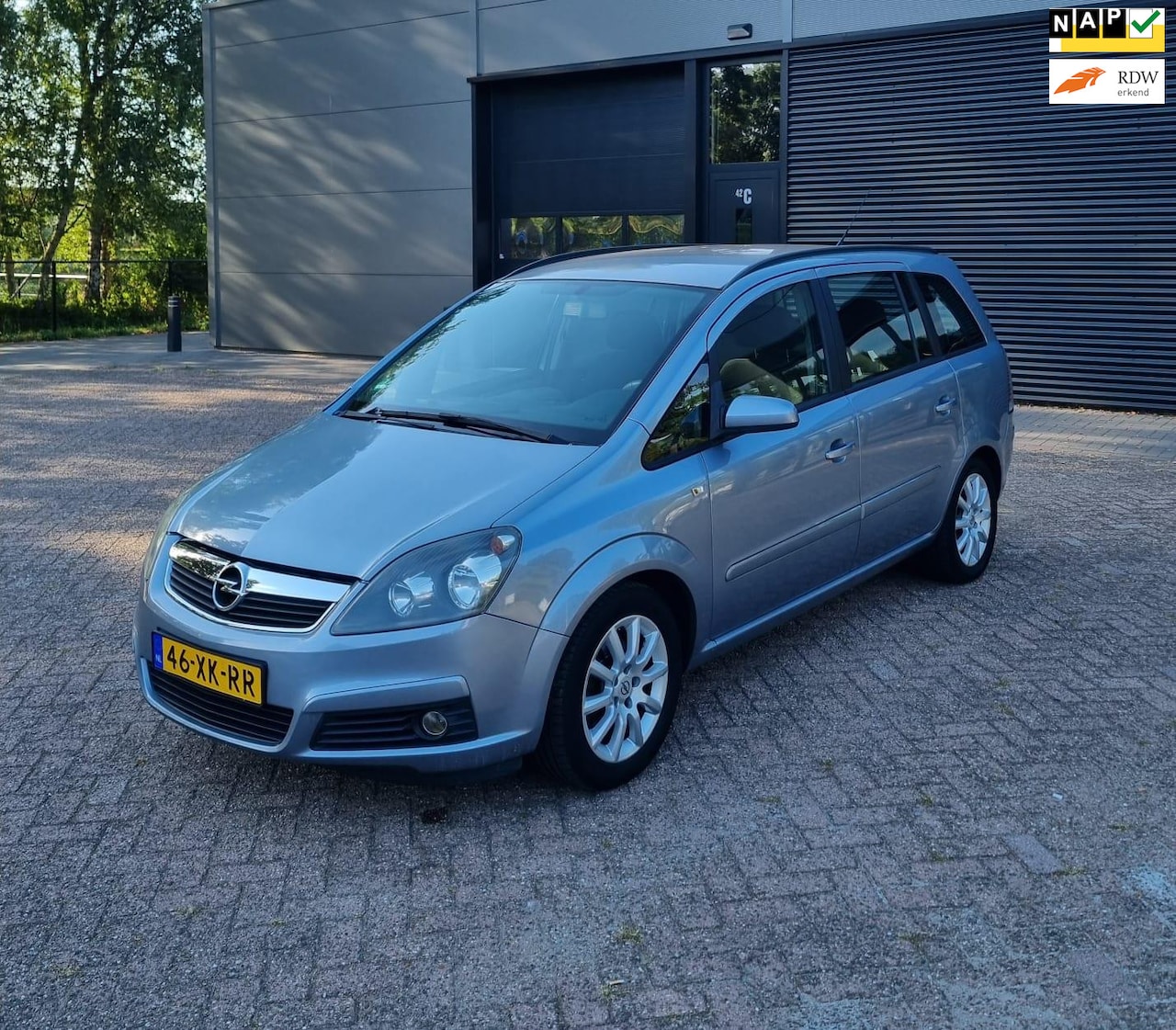 Opel Zafira - 1.8 Temptation Cruisc,Airco,7p,Trekhaak,NAP! - AutoWereld.nl
