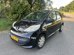 Peugeot 107 - 1.0-12V XR 5-Deurs nieuwe APK