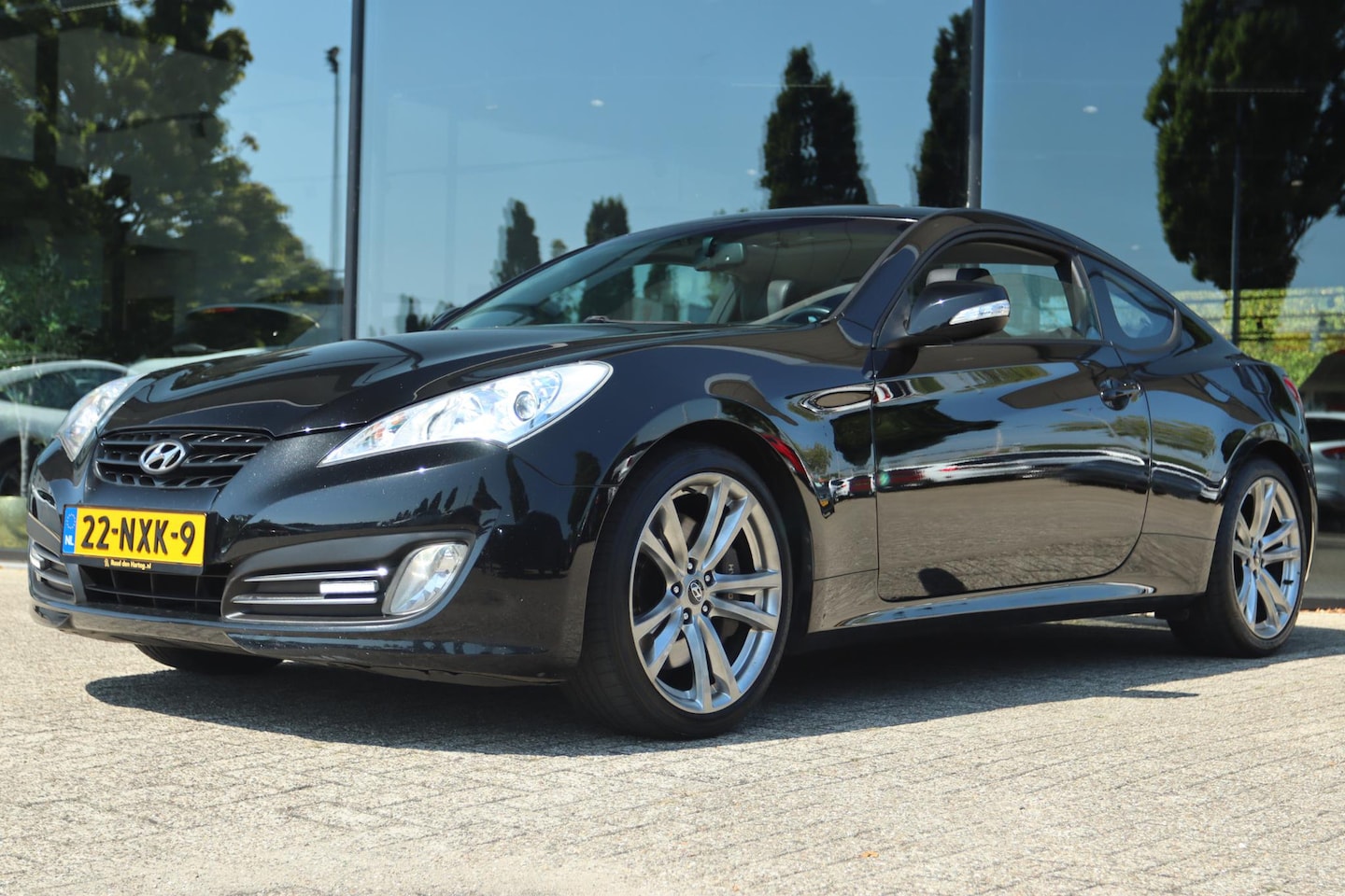 Hyundai Genesis - 3.8 V6 AUT. ORIG. NL | 1E EIGENAAR | SCHUIF/KANTEL | LEDER | KEY-LESS | NAVI | PDC - AutoWereld.nl