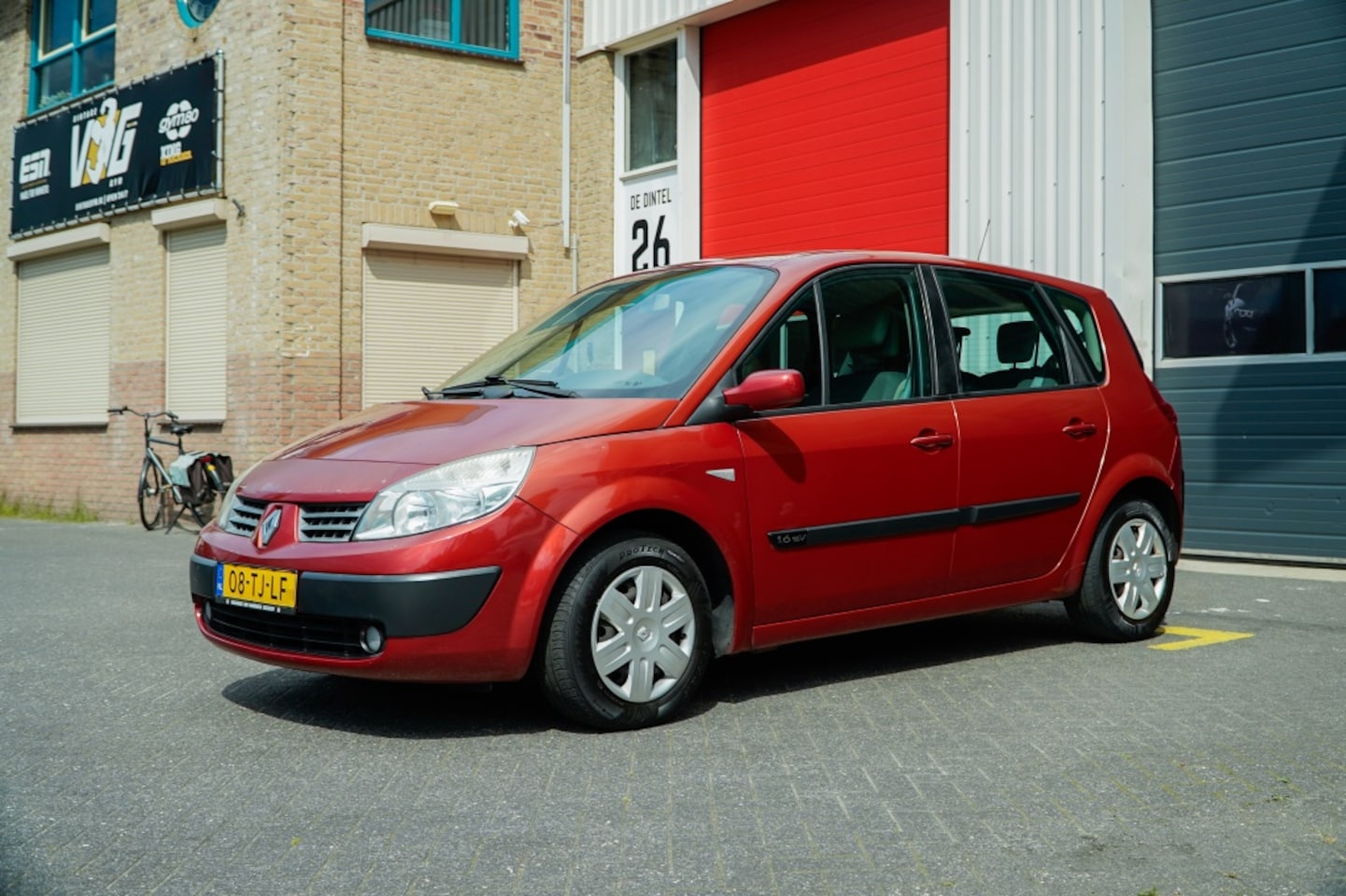 Renault Scénic - 1.6-16V Business L. - AutoWereld.nl