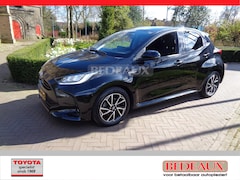 Toyota Yaris - 1.5 Hybrid 116pk CVT Dynamic Team bij specialist , rijklaar met 12 mnd BOVAG garantie
