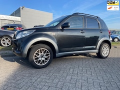 Daihatsu Terios - 1.5-16v Exclusive 4x4 Airco, Leer, stoelverwarming Garantie