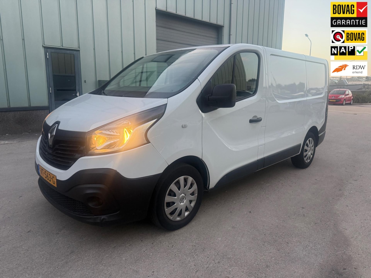 Renault Trafic - 1.6 dCi T27 L1H1 Comfort AIRCO APK NIEUW euro5 - AutoWereld.nl