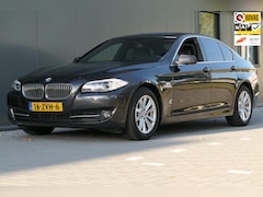 BMW 5-serie - 520i Upgrade Edition NAP Carplay Sportstoelen Leder Memory